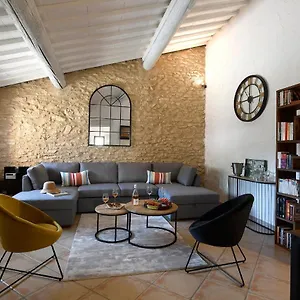  Hébergement de vacances Des Demoiselles En Luberon France