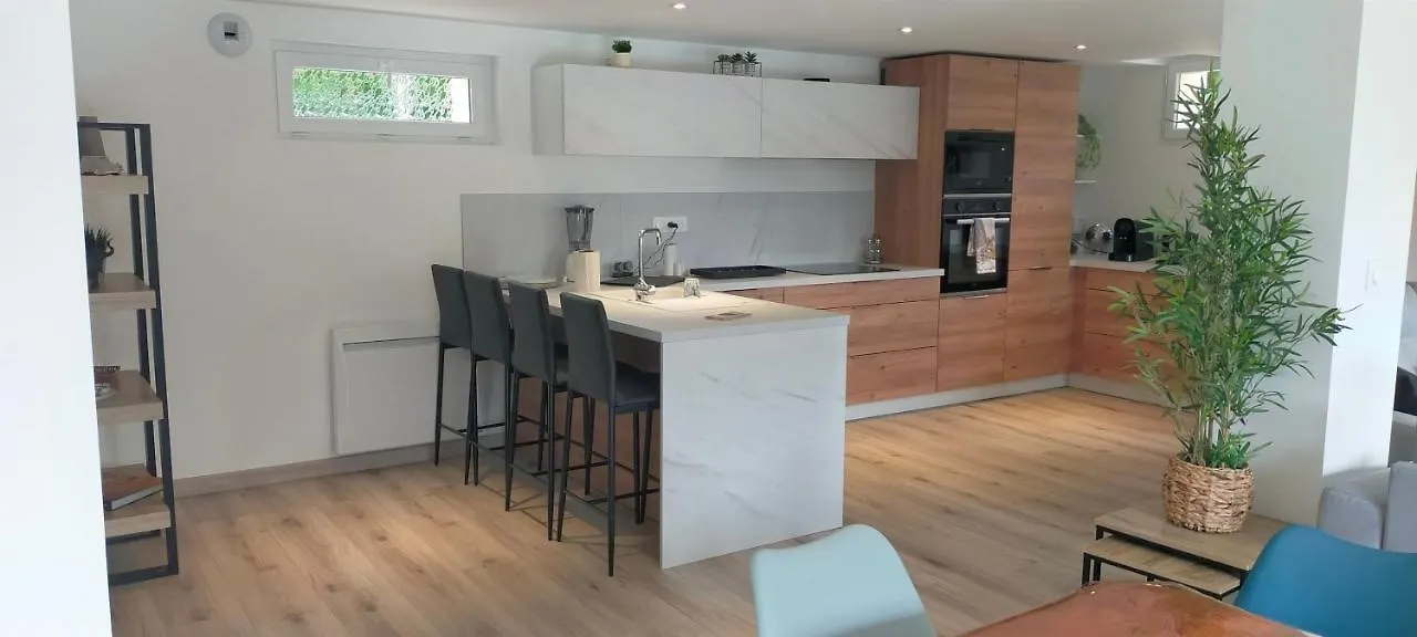 Holiday home Gite Des Gones - Lyon Charme Feyzin